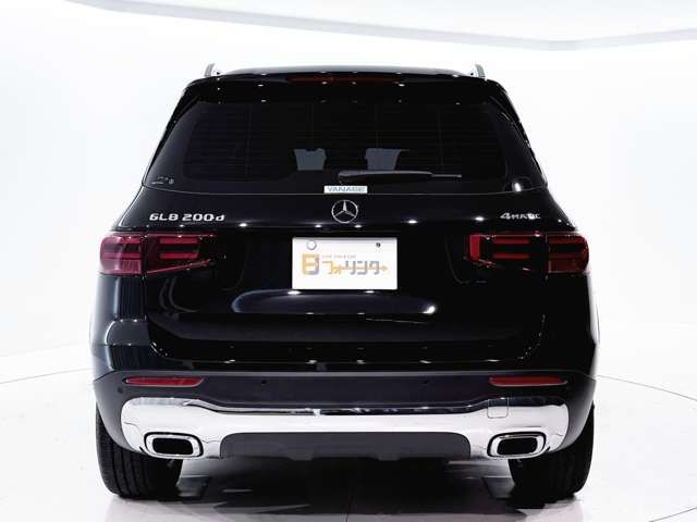 MERCEDES BENZ GLB