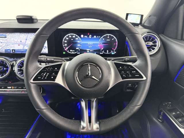 MERCEDES BENZ GLB