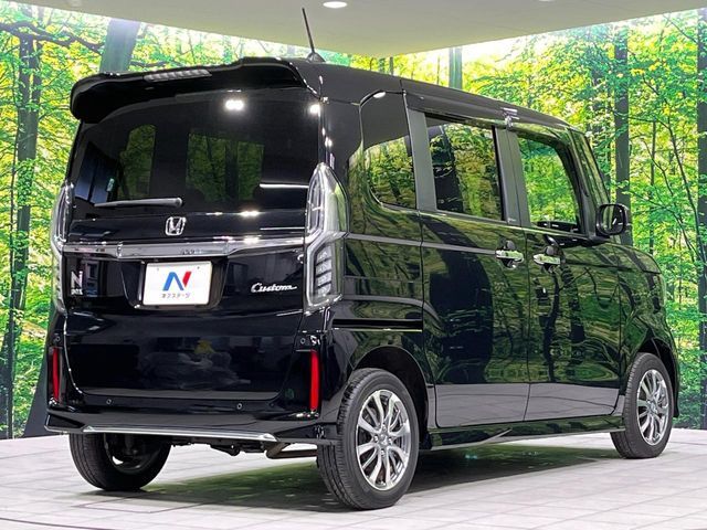 N BOX CUSTOM 4WD