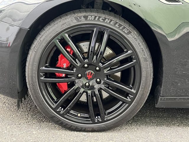 MASERATI GHIBLI Sedan