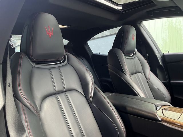 MASERATI GHIBLI Sedan