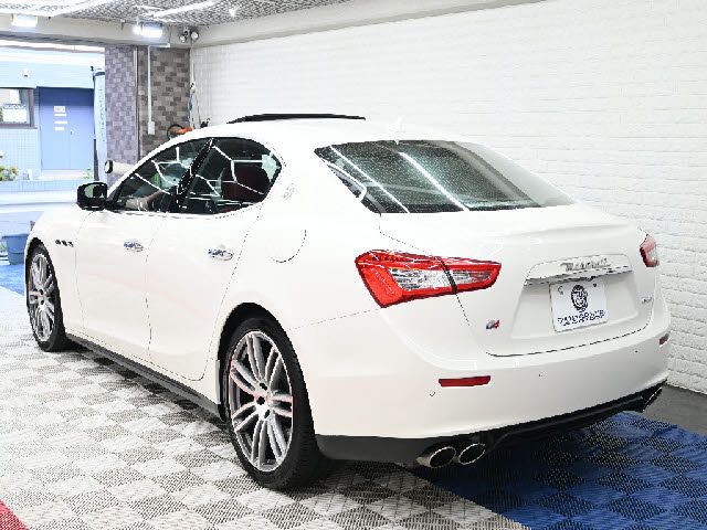 MASERATI GHIBLI Sedan