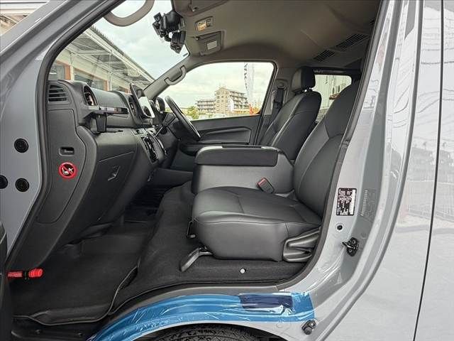 CARAVAN van 2WD