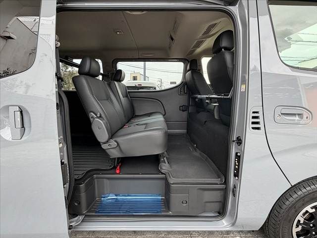 CARAVAN van 2WD