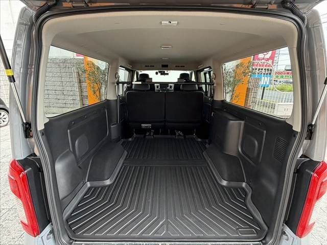 CARAVAN van 2WD