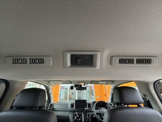 CARAVAN van 2WD
