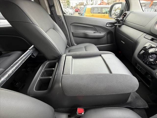 CARAVAN van 2WD
