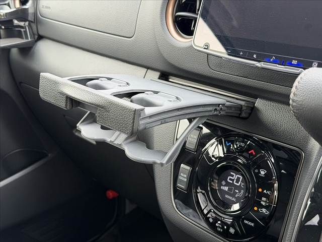 CARAVAN van 2WD