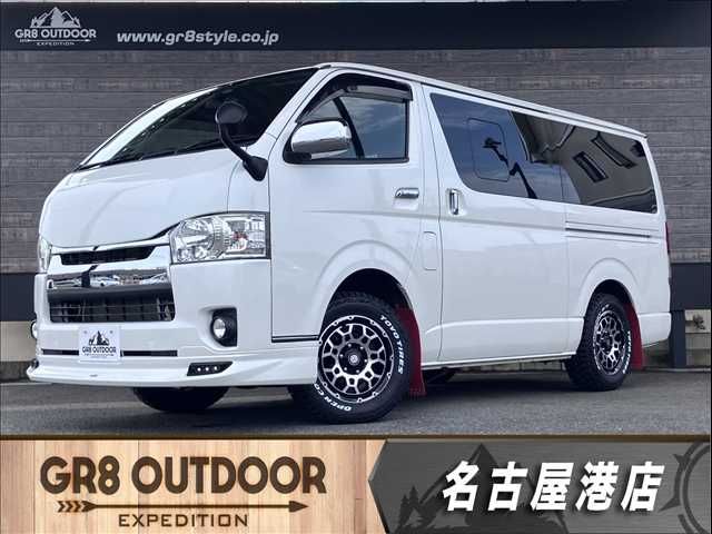 REGIUSACE 4WD van