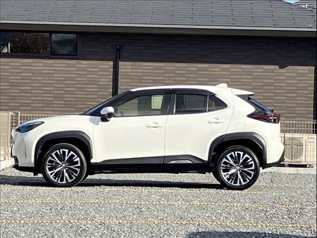 YARIS CROSS HYBRID