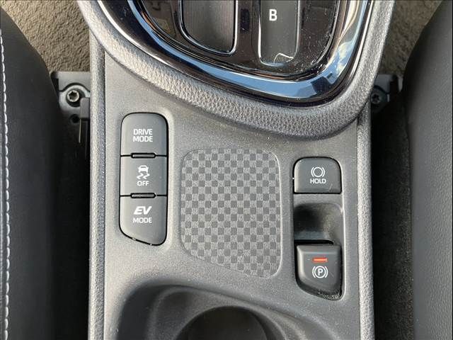 YARIS CROSS HYBRID