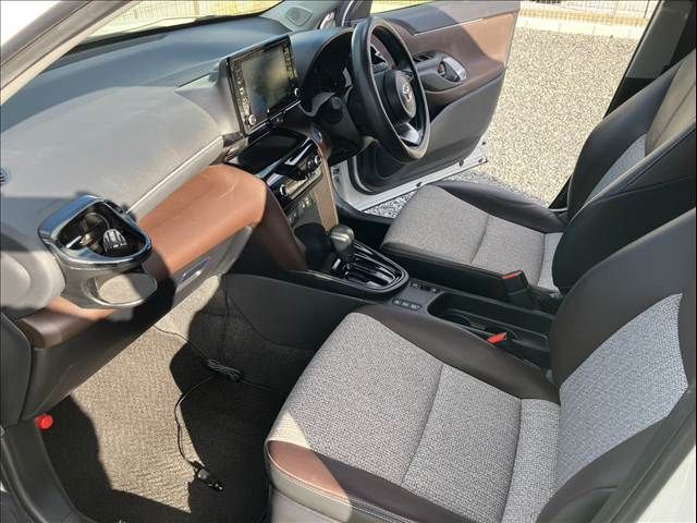 YARIS CROSS HYBRID