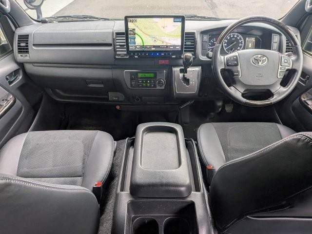 HIACE van 4WD