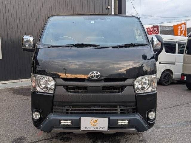 HIACE van 4WD