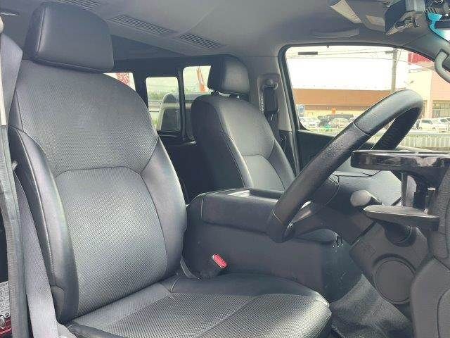 CARAVAN van 2WD