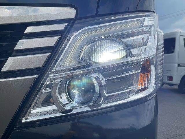 CARAVAN van 2WD