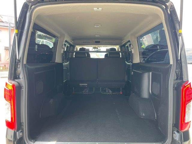 CARAVAN van 4WD