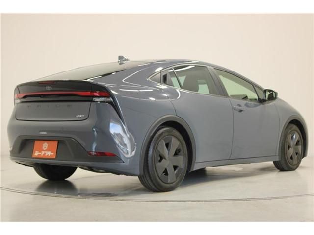 PRIUS 4WD