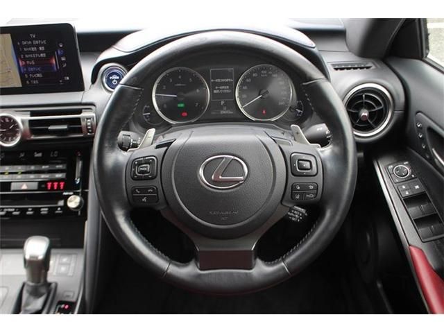 LEXUS IS300h