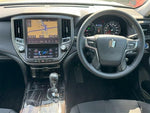 CROWN sedan hybrid