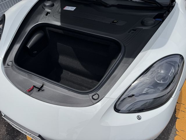 PORSCHE 718BOXSTER