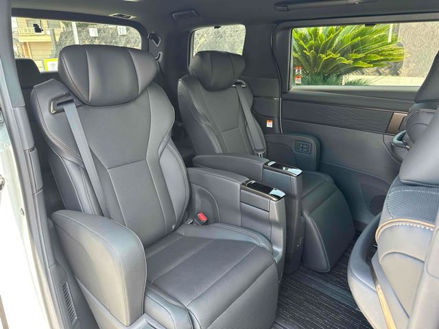 ALPHARD hybrid