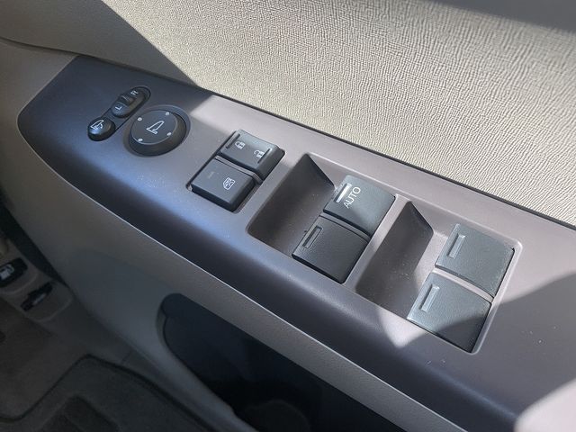 N BOX