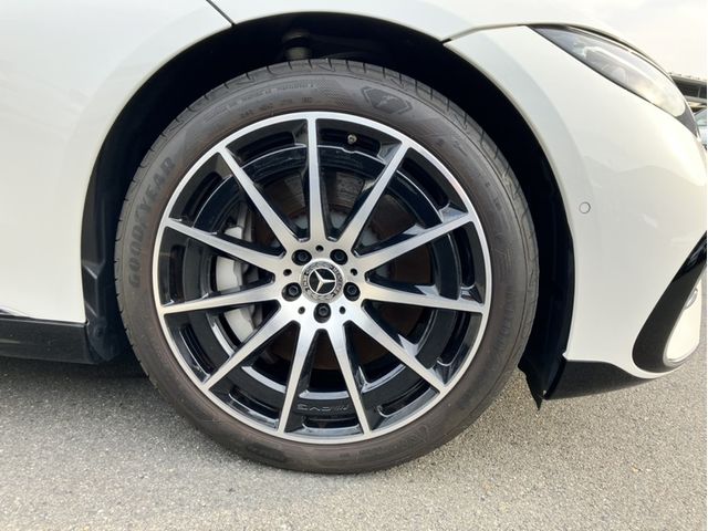 MERCEDES BENZ EQS