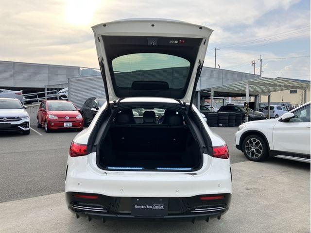 MERCEDES BENZ EQS