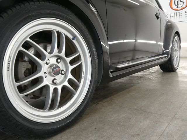 VOLKSWAGEN The BEETLE