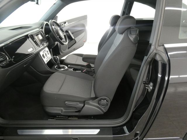 VOLKSWAGEN The BEETLE