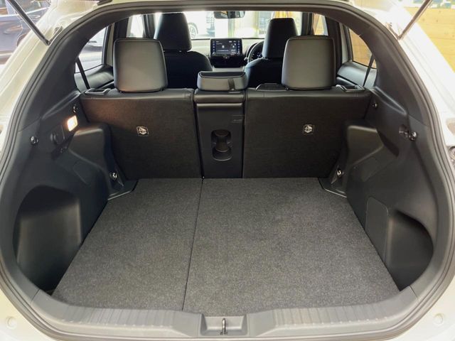 YARIS CROSS HYBRID