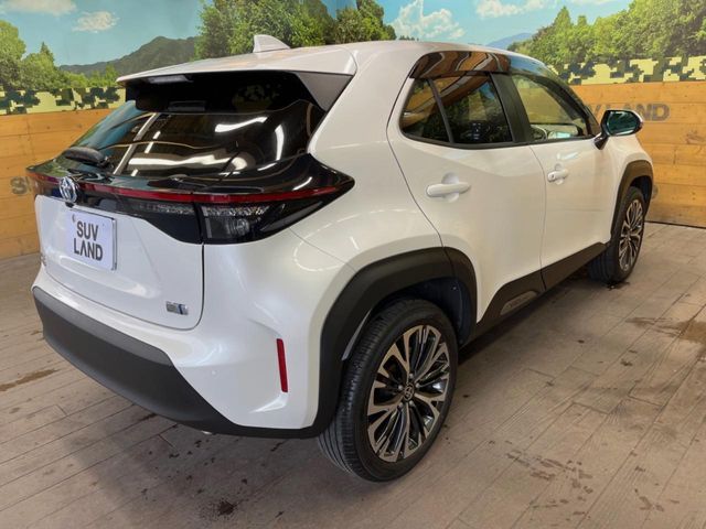 YARIS CROSS HYBRID