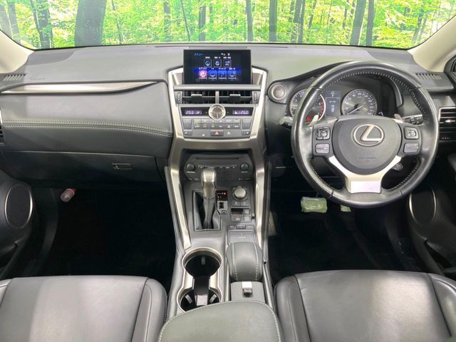 LEXUS NX200t