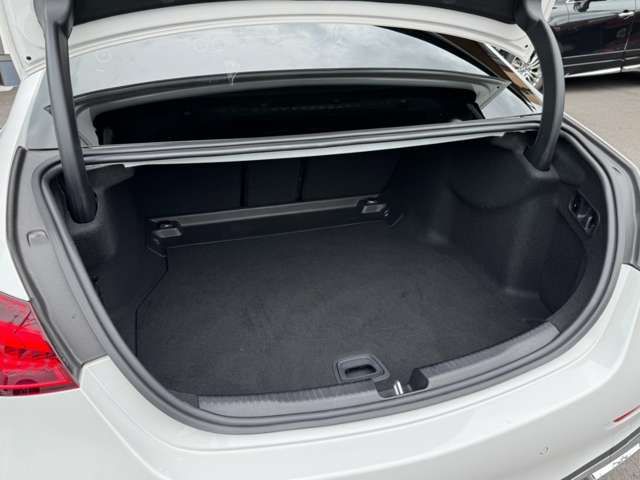 MERCEDES BENZ C class sedan