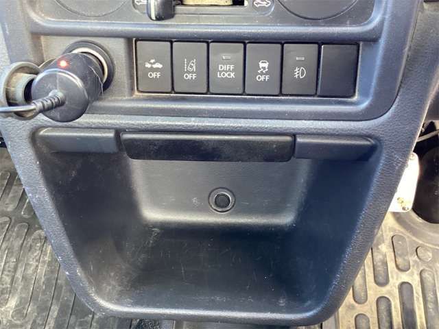 CARRY truck 4WD