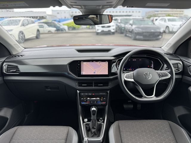 VOLKSWAGEN T-Cross