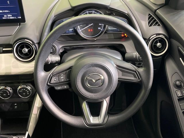 MAZDA2