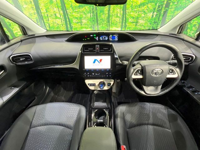 PRIUS 4WD