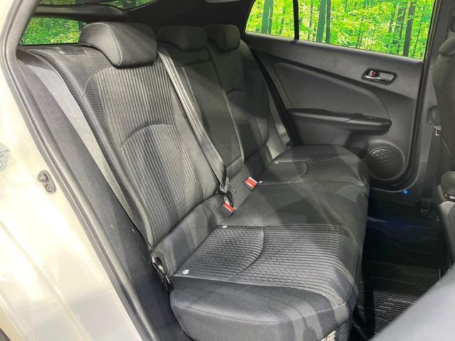 PRIUS 4WD