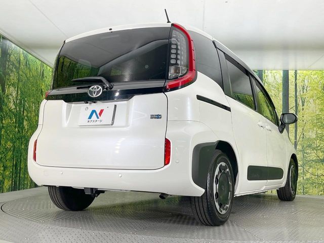 SIENTA HYBRID