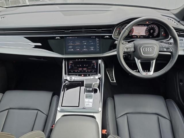 AUDI  Q7