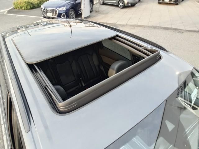 AUDI  Q7