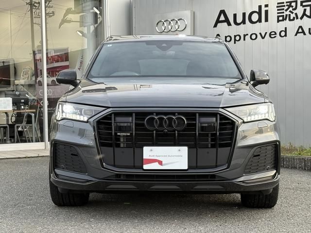 AUDI  Q7