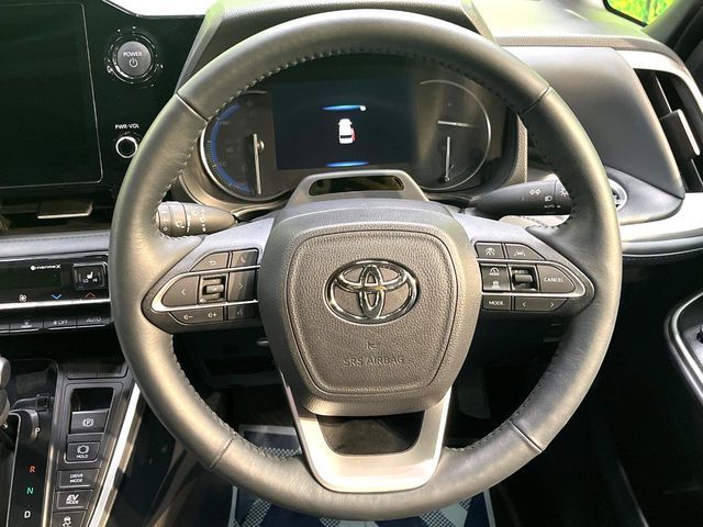 VOXY HYBRID