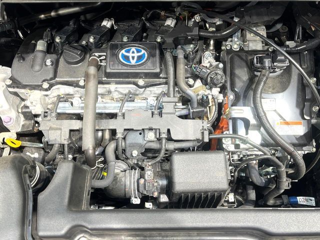VOXY HYBRID
