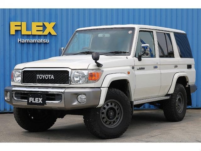 LANDCRUISER van