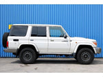 LANDCRUISER van