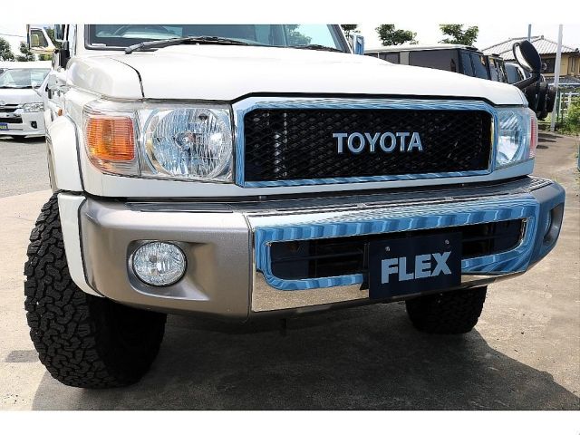 LANDCRUISER van