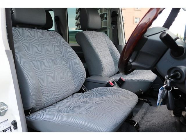 LANDCRUISER van